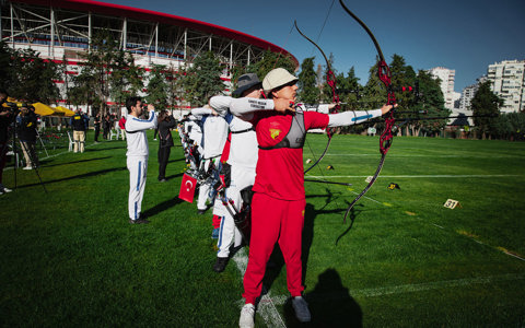 Milli Okçu Samet Ak Göztepe'mizde