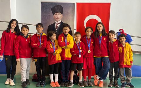 Eskrimcilerimiz Ankara'da Yarıştı