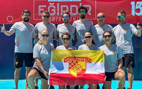 Triatletlerimiz Eğirdir Triatlonu'na damga vurdu.