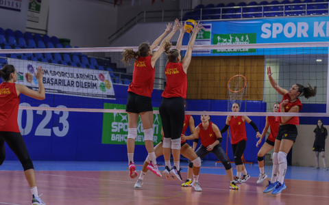 İzmir'in Sultanları, Cumhuriyet Kupası'na Katılıyor