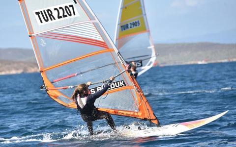 Sude Bulduk'tan Şampiyonluk Geldi