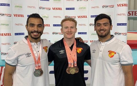 Ferhat ve Ayberk'ten Madalya Yağmuru