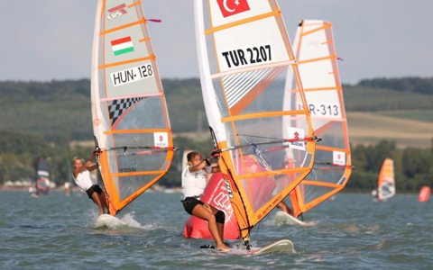 Sude Bulduk Dünya Dördüncüsü