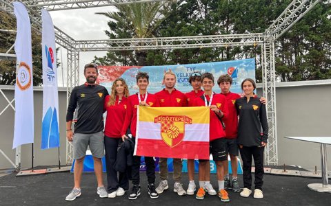 Göztepe Yelken'den Madalya