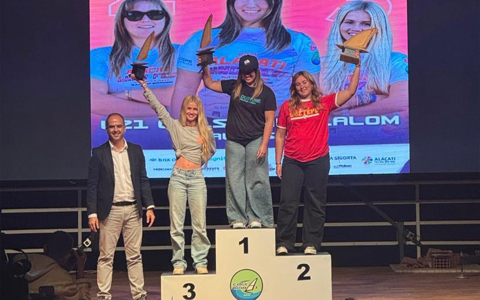 Windsurf'ten Bir Madalya Daha