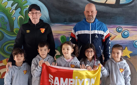 İzmir Satranç Turnuvası Ödül Töreni ile Tamamlandı