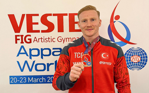 Ayberk’ten Dünya kupasında 2. madalya