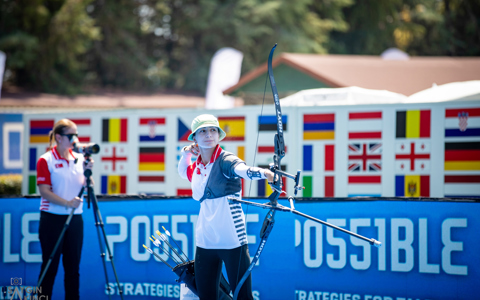 Defne Derebaşı Avrupa 4.’sü