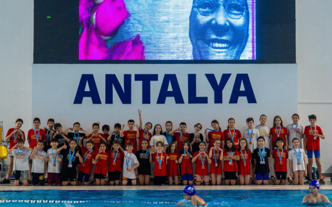 Göztepe Yüzmeden 32 madalya