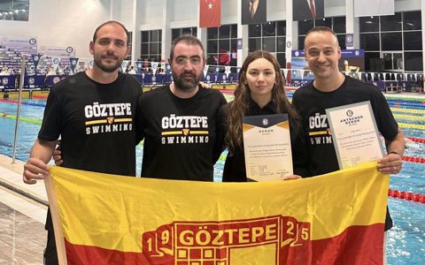 Derin Akar 11 yıllık rekoru kırdı